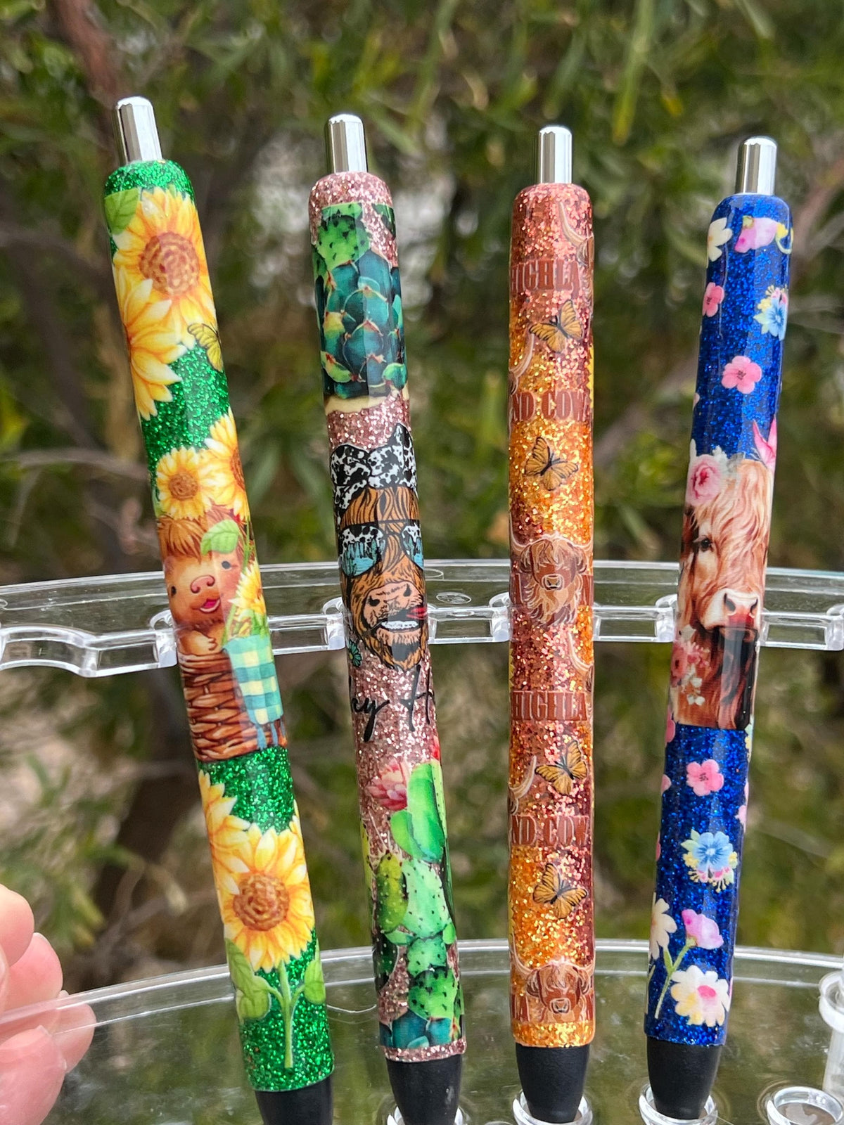 Handmade Highland Cow Glitter Pen: Refillable Resin InkJoy Pen
