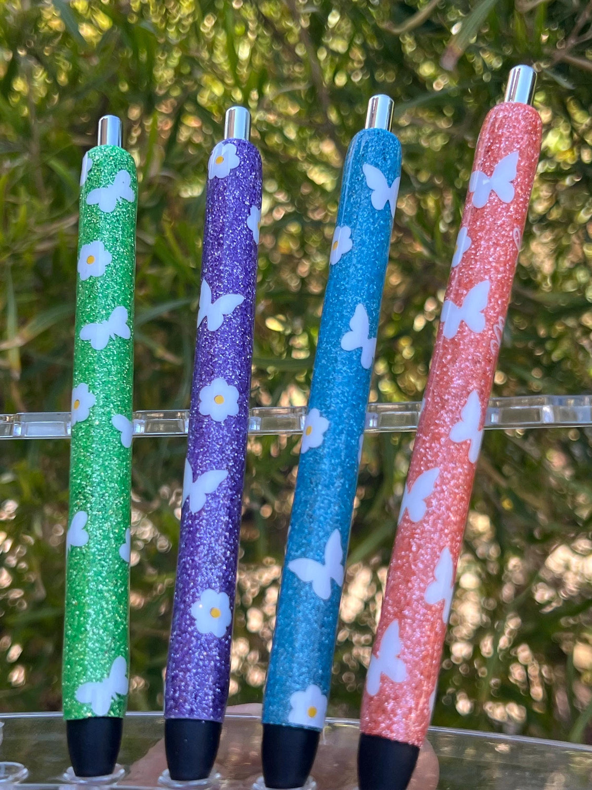 Butterfly & Daisy Glitter Resin Pen: Refillable Spring Stationery